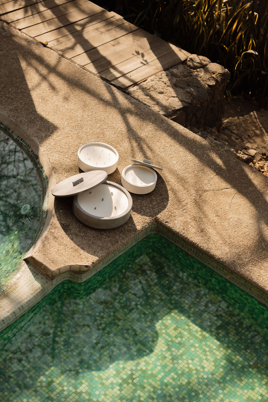 KOLÓS concrete candle extra large — Sacred Ash